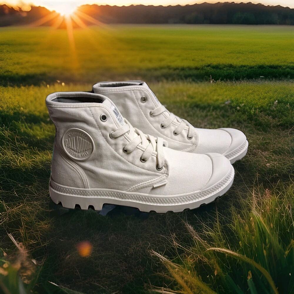 Palladium Pampa HI Star White Women's Size 8.5 High Top Boots Grunge Combat NWT